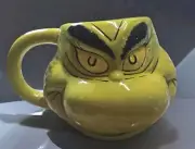 DR SEUSS GRINCHMAS Grinch Mug Sculpted 3D Ceramic 2021 Green 16 Oz Yellow Eyes