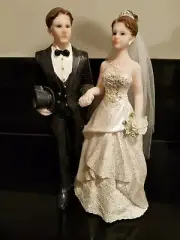 Cake Topper Wedding Ceremony Bride & Groom Fabric Veil Resin Large Figurine