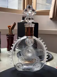 在飛比找露天拍賣優惠-路易十三Louis XIII水晶空酒瓶(無盒)