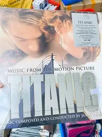 在飛比找Yahoo!奇摩拍賣優惠-TITANIC 鐵達尼號 泰坦尼克號 原聲2LP黑膠唱片 色