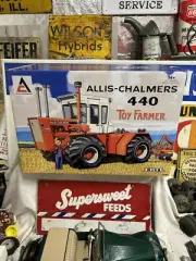 Ertl Allis Chalmers 440 1/16 diecast metal replica Toy Farmer
