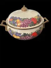 Vintage Cornucopia Dutch Oven Enamel Fruit Covered Lid 4 qt Casserole Brand New