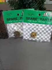 MIDORI SLOT CAR GEARS 32T & 36T