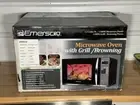 Emerson 1.2 CU. FT. 1100W Griller Microwave Oven with Touch Control, Stainles...