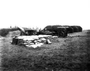 Wangaratta District Victoria 1915 - A thresher in operation. There- Old Photo