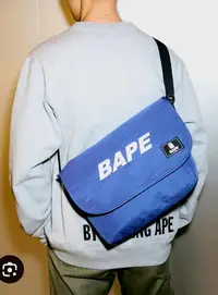 在飛比找Yahoo!奇摩拍賣優惠-日本 bape 猿人 福袋 藍色 側背包 斜背包 郵差包