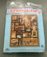 Sunset Stitchery Crewel Embroidery Kit 2689 Bits and Pieces Memory Box Vtg 1981