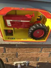 HTF 966 International Ertl Toy Tractor New In Bix