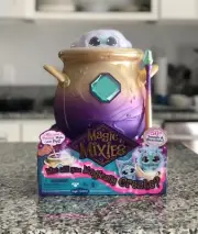 Magic Mixies Cauldron Blue Surprise Pet Spells Potions Wand Brand New Excellent