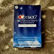 Crest 3D Whitestrips Noticeably White - Expires 05/2026