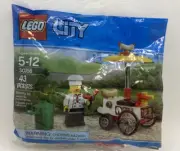 LEGO CITY Hot Dog Stand #30356 43 PC New Sealed Minifigure Polybag RETIRED
