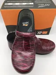 DANSKO Women's Pro XP 2.0 Professional Clogs Wavy Patent Size EU 41 / 10.5-11 US