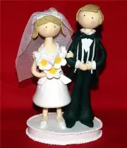 Wilton Large Whimsical Bride & Groom Clay Cake Topper Real Veil NIB DISC 2009