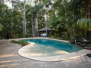 愛茉莉布德里姆雨林飯店Amore on Buderim Rainforest Cabins