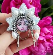 Matryoshka nesting dolls beaded brooch, white doll jewelry pin