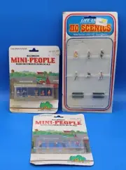 Vintage HO Scenics & Bachmann Mini-People HO Scale Picnic Family & Accessories