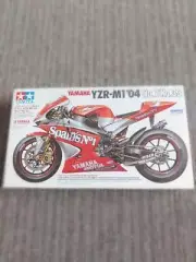 Tamiya 1/12 No.104 Yamaha YZR-M1 '04 Spain's No.1 Edition 14104