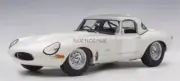for AUTOART for JAGUAR LIGHTWEIGHT for E-TYPE white 1:18 Truck Pre-built Model