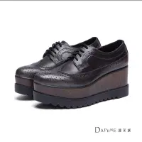 在飛比找蝦皮購物優惠-達芙妮DAPHNE 休閒鞋-復古色楔型牛津鞋-黑
