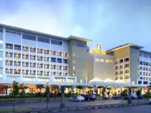 蘇坦拉雅飯店暨休閒娛樂及會議中心Sutanraja Hotel, Convention & Recreation