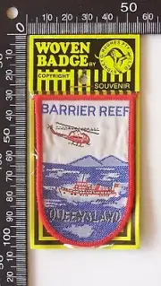 VINTAGE GREAT BARRIER REEF QLD SOUVENIR EMBROIDERED PATCH CLOTH SEW-ON BADGE