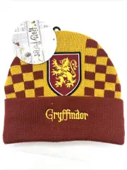 NWT Harry Potter GRYFFINDOR BEANIE Red Yellow Hat w/ Crest Adult Cosplay Costume