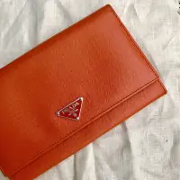在飛比找蝦皮購物優惠-PRADA vintage ·古董皮夾 暖橘色 長夾 手拿包
