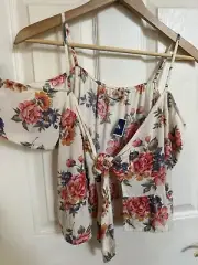 NWT American Eagle Cold Shoulder Tie Front Floral Crop Top size Medium
