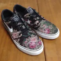 在飛比找蝦皮購物優惠-[US 9] NIKE STEFAN JANOSKI SB 