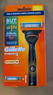 New Gillette Fusion5 Power Razor With Blade