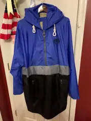 Burberry New rain pull over rain coat Size 56