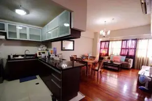 2-Bedroom Huge Apartment 1403 with Tub in Ayala