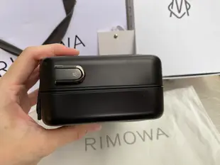 ＜葛蕾飾屋一館＞全新真品 DIOR x RIMOWA 聯名款全球限量黑色鋁合金 斜背 手拿包 現貨