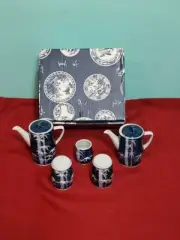 Vintage serving set Set Sakura Blue & White Porcelain Japan Salt & pepper Shaker