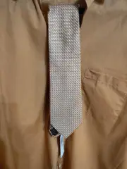 Van Heusen Nectar Dress Shirt And Tie Mens Size 16 1/2 32/33 Wrinkle Free