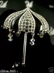 SIGNED SWAROVSKI PAVE' CRYSTAL UMBRELLA PIN ~ BROOCH RETIRED NEW WITH TAGS