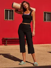 Running Bare Ribbed Yoga Pants. Womens Yoga Activewear.