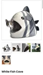 Dharma New Mint w/ Tags Himalayan Wool Cat / Dog Fish Cave Bed