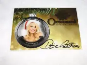 2015 Benchwarmer DANI MATHERS Holiday #39 Ornament Gold Foil Auto Playboy PMOY