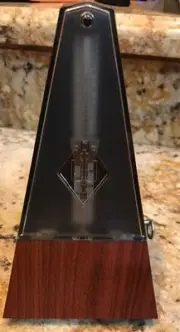 Wittner Metronome with Plastic Case Mahogany with Clear Cover W/O bell