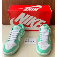 在飛比找蝦皮購物優惠-Nike Dunk Low W Green Glow DD1