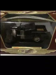 1925 Ford Model T Pickup Top Down Black 1:24 SunStar 1861