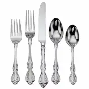 Mandolina 65pc piece set Service for of 12 Oneida Stainless Flatware NEW