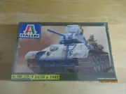 Italeri #7008 WWII Russian T-34/76 1/72 Scale Plastic model kit MIB