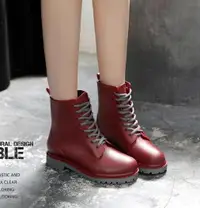 在飛比找樂天市場購物網優惠-雨鞋 時尚馬丁雨靴成人防水雨鞋女中筒韓國防滑水鞋學生膠鞋下雨