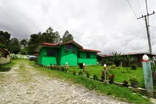 邦吉特南賈亞旅館Bangkit Nan Jaya Guesthouse