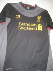 LIVERPOOL- STEVEN GERRARD HAND SIGNED 2012-13 AWAY JERSEY + PHOTO PROOF + C.O.A