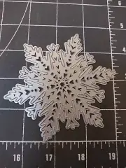 Universal Die Cut Tool Thin Metal Emboss XL3 Winter snowflake ornament Christmas