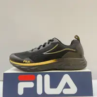 在飛比找蝦皮購物優惠-FILA 男生 黑色 舒適 輕量 透氣 運動 慢跑鞋 1-J