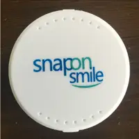 在飛比找蝦皮購物優惠-snapon smile 仿真假牙 美容牙套 仿真軟矽膠 美